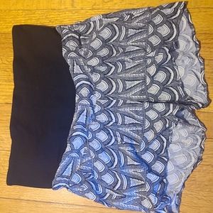 H&M mama patterned shorts